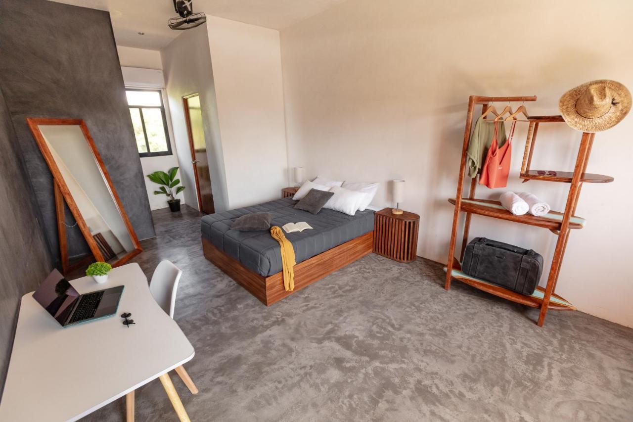 Che & Bar Adults Only Hostal *